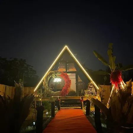بيت خشبي Heaven Bungalow *