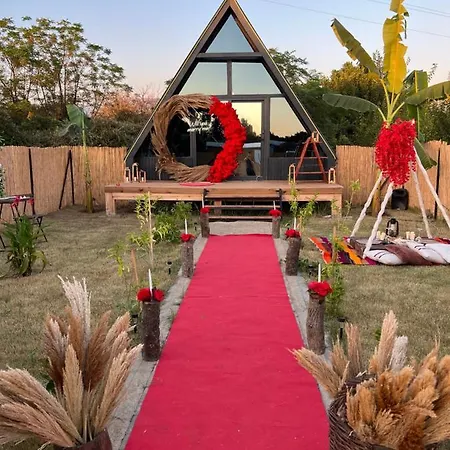Heaven Bungalow *